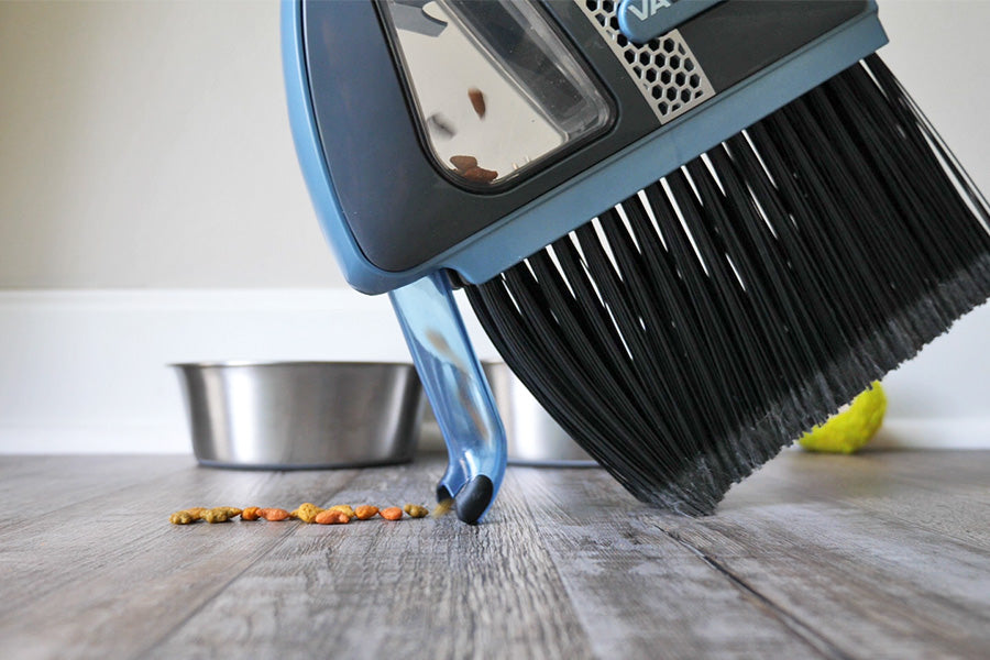 Bezprzewodowa zamiatarka 2 w 1 z wbudowanym odkurzaczem 